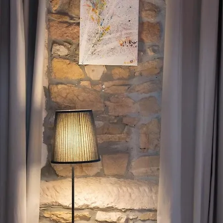Le Petit Imbert - Chaleureux Et Cozy Apartment