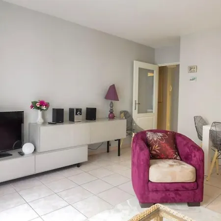 Apartment T2 Calme Avec Parking Entre Perrache Et Confluence Lyon