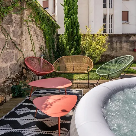 וילה La Sassolini Avec Jacuzzi ליון