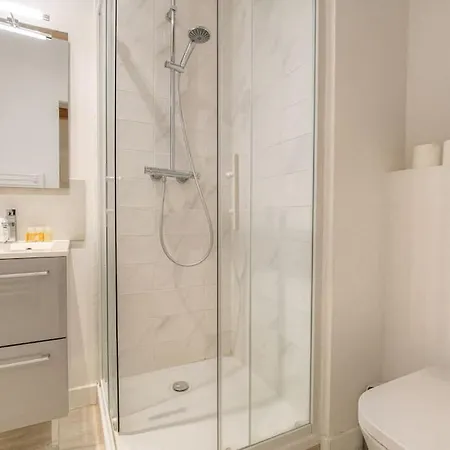Apartment Special Groupes - 10 Personnes *