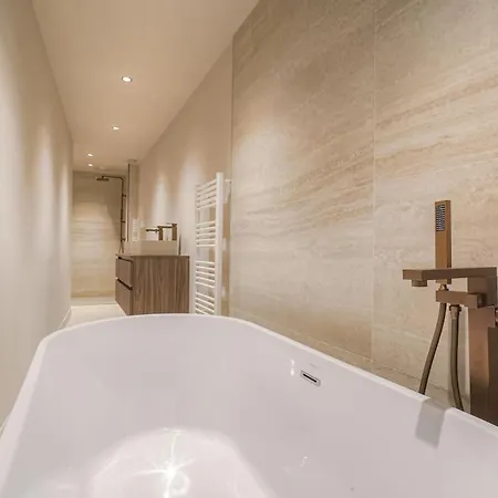 Apartment Spacieux Et Lumineux Pour 8, 1er *