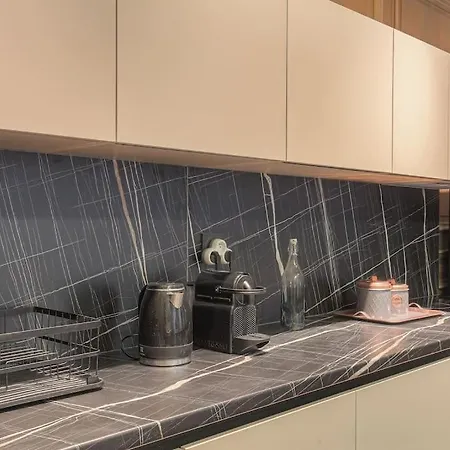 Spacieux Et Lumineux Pour 8, 1er Apartment *