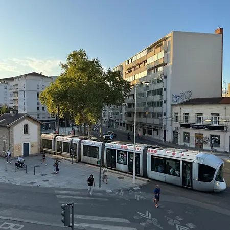 Dauphine - Pres De La Gare Apartment