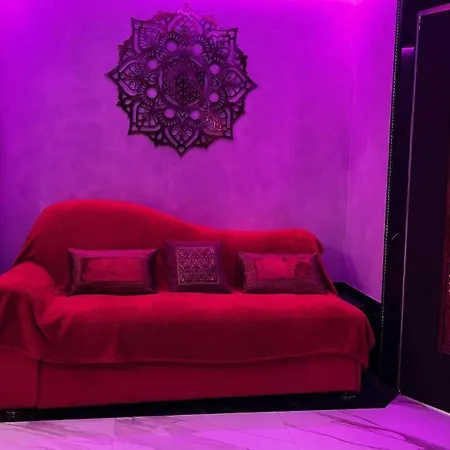 Sheherazade Motel para Casais Lyon