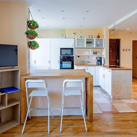 Apartamento 59m Well Equipped In The Heart Of