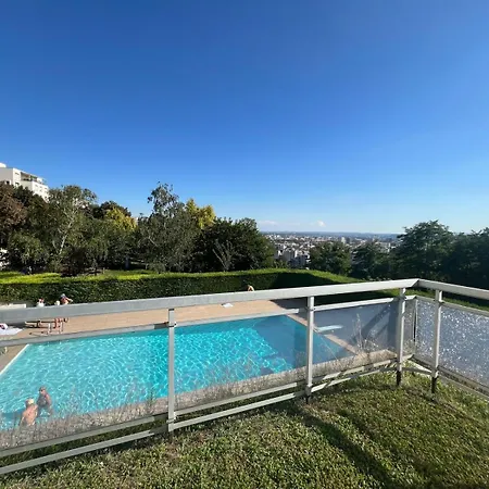 Dans Les Hauteurs De Proche Fourviere Chez L Homestay Lyon