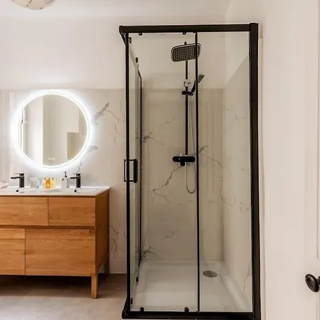 Appartement Moderne Et Calme
