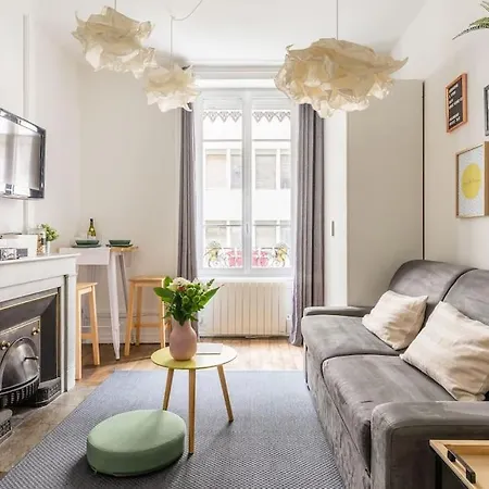 Appartement Moderne Et Calme