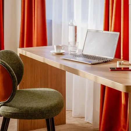 Otel Novotel Centre-confluence Bord De Saone