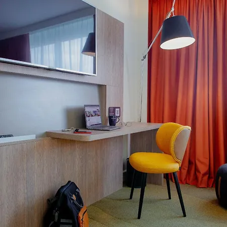 Novotel Centre-confluence Bord De Saone Ξενοδοχείο