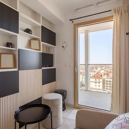 Le 13eme Etage - Lafayette 3 * Lyon