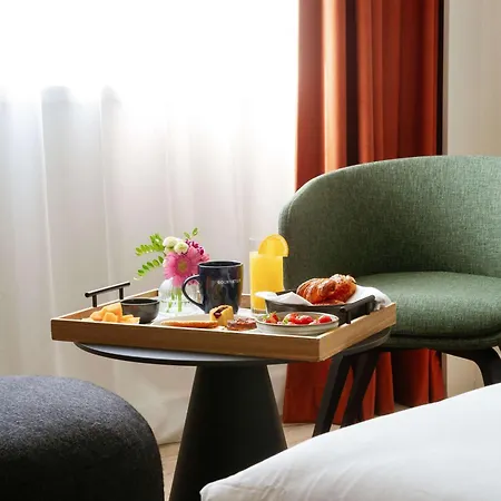 Novotel Centre-confluence Bord De Saone Szálloda 4*
