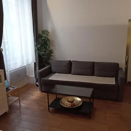 Alojamento de Acomodação e Pequeno-almoço Loge De L'opera 2*