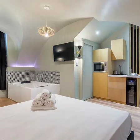 Love hotel Romantique Balneo Centre Lione