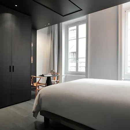 Mmm - 25ba - De Luxe - Centre De