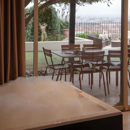 Mihotel Le Gourguillon 2*