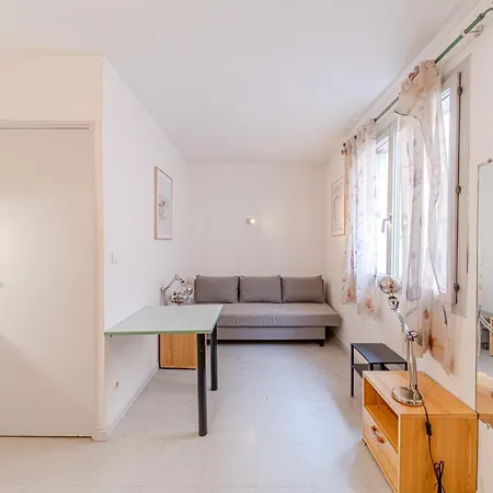 Cosy For 2 People In Croix Rousse Ivry Lione