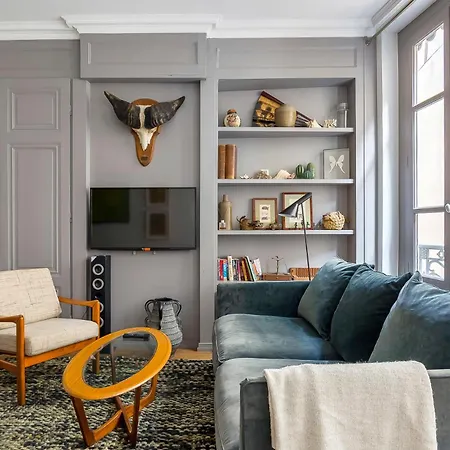 Curiosite - Furnished - Downtown Daire *