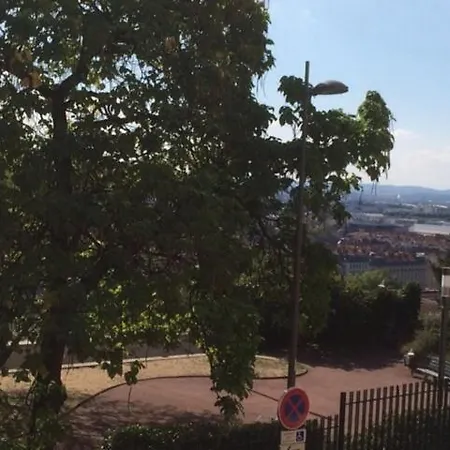 Le Duplex De Fourviere ליון