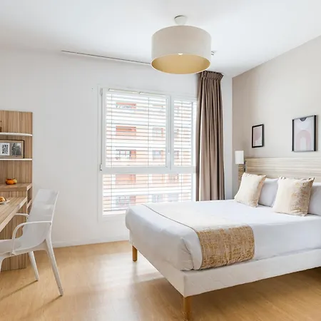 Q7 7 Apart-hotel