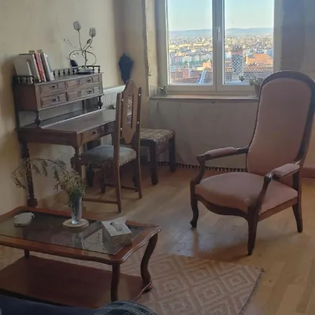 Appartement Charming With A View