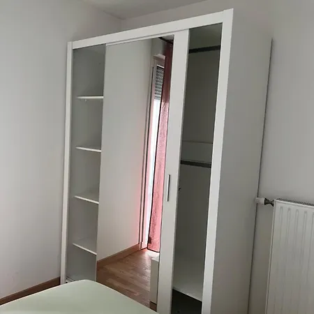 Joli T4 Recent Grand Balcon 8 Proche Du Metro Lyon