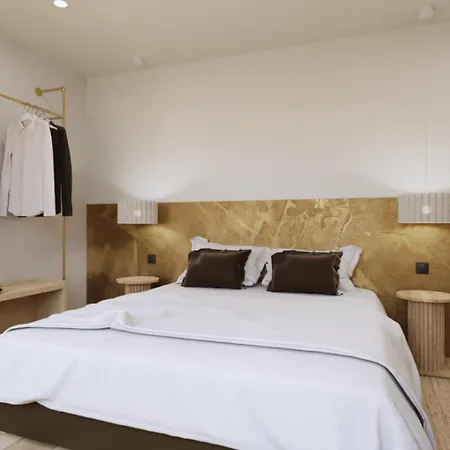 Mihotel Le Gourguillon 2*
