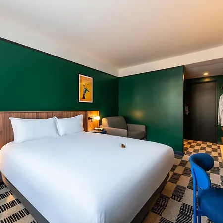 Le Lumiere Hotel