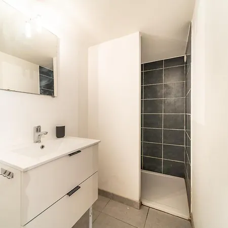 Le Cosmo - Cosy 2 Pers-brotteaux-metro B Apartment