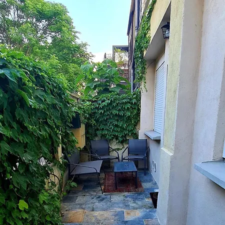 Terrasse Et Balneo Au Coeur De Monplaisir Apartment