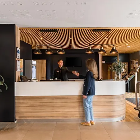 Apart-hotel Q7 7 4*