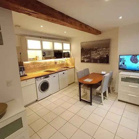 La Loge Du Vieux 2*