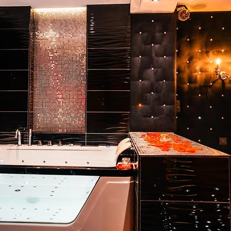 Daire Le Cabaret Vip