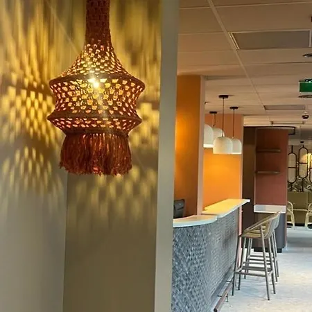 Otel Oceania Lyon
