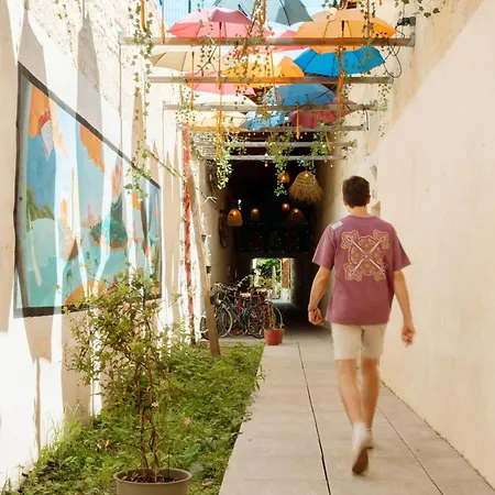 Yasi Hostel Λυών