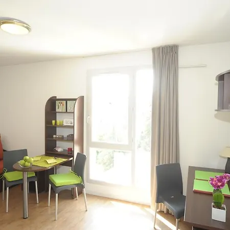 Apartahotel Parc Harmonie 2*