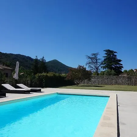 Pensión Domaine Les Buis *