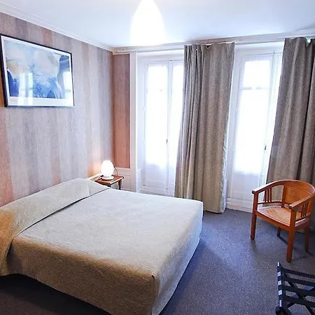 De Paris 3*