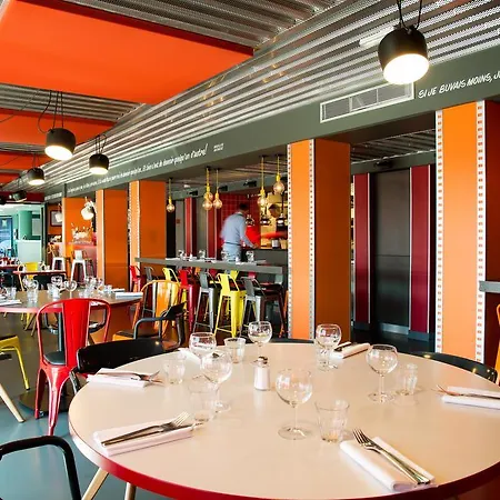 Ibis Styles Centre Confluence Hotel 3*