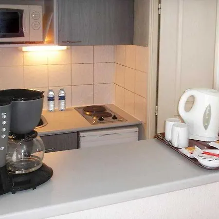 Residhome Gerland Aparthotel 3*