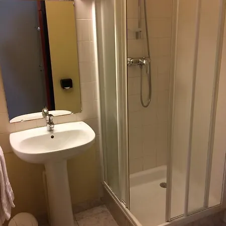 Elysee Hotell 2*