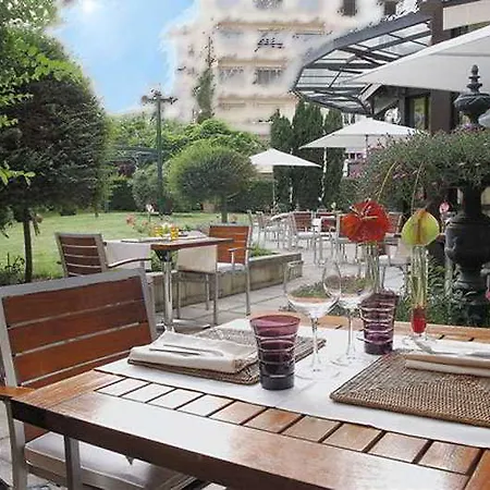 Apart-hotel Warwick Reine Astrid -