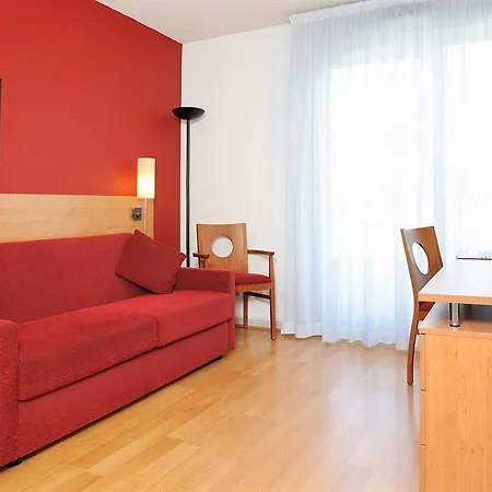 Sejours & Affaires Park Lane 2* Λυών