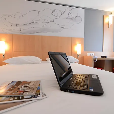 Ibis Part Dieu Les Halles Szálloda 3*
