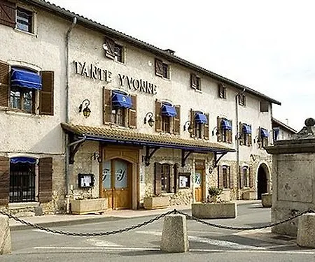 Logis Tante Yvonne & Son Restaurant Semi-gastronomique - Lyon Nord Otel 3*