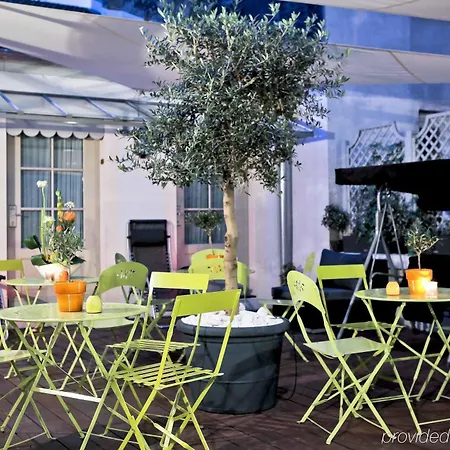 Alexandra Hotel 4*