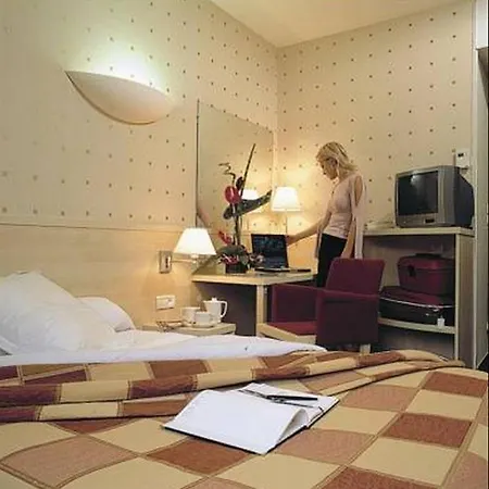 Athena Part-dieu Otel 3*
