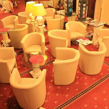 Hotel Foch 3*