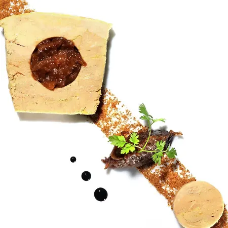 Logis Tante Yvonne & Son Restaurant Semi-gastronomique - Lyon Nord 3*