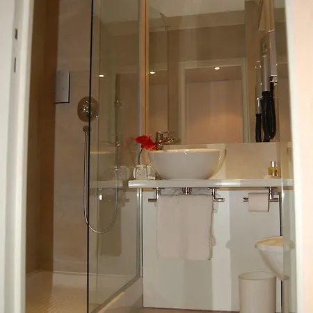 Otel Athena Part-dieu